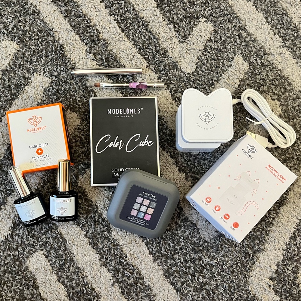 Modelones Gel Nail Set with Fairy Tale Cream Gel Polish and LED Meow Lamp